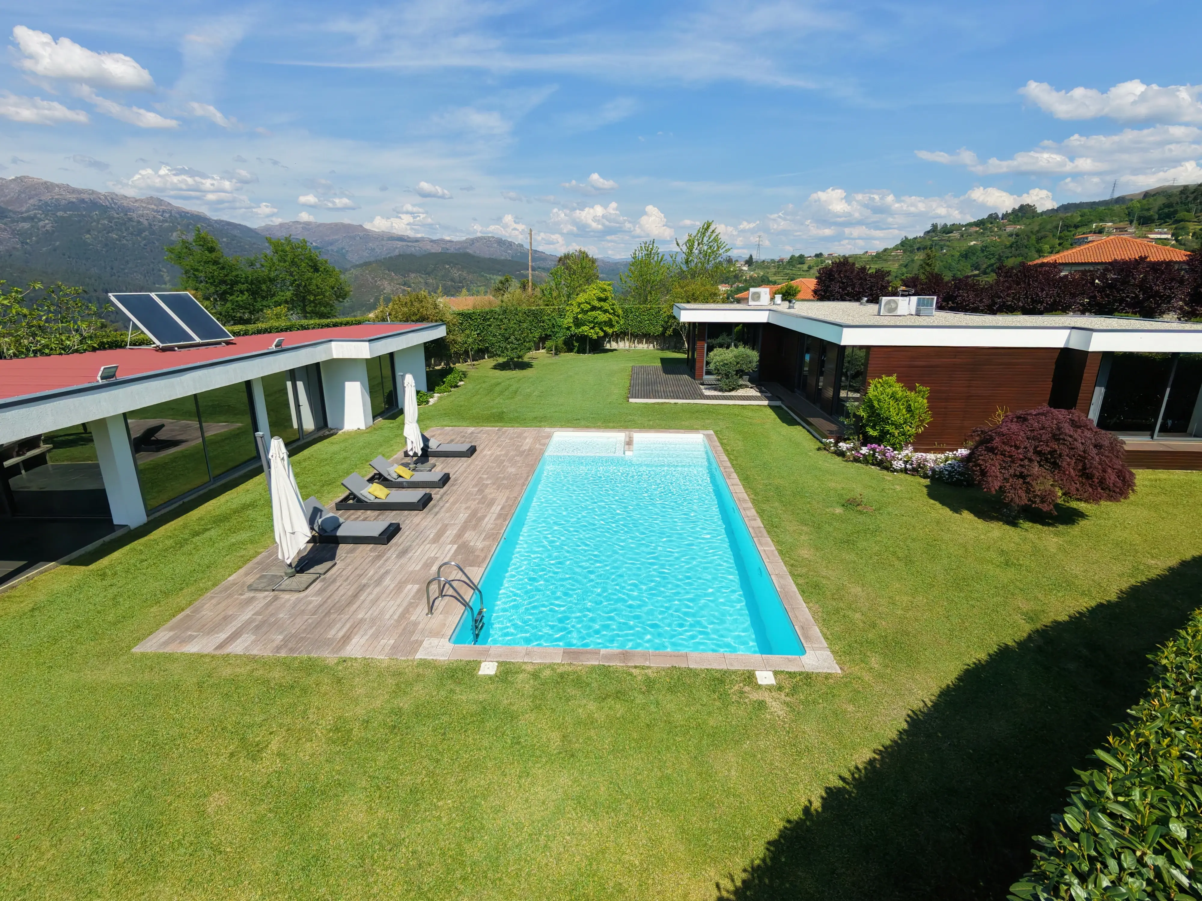 Panorâmica da piscina